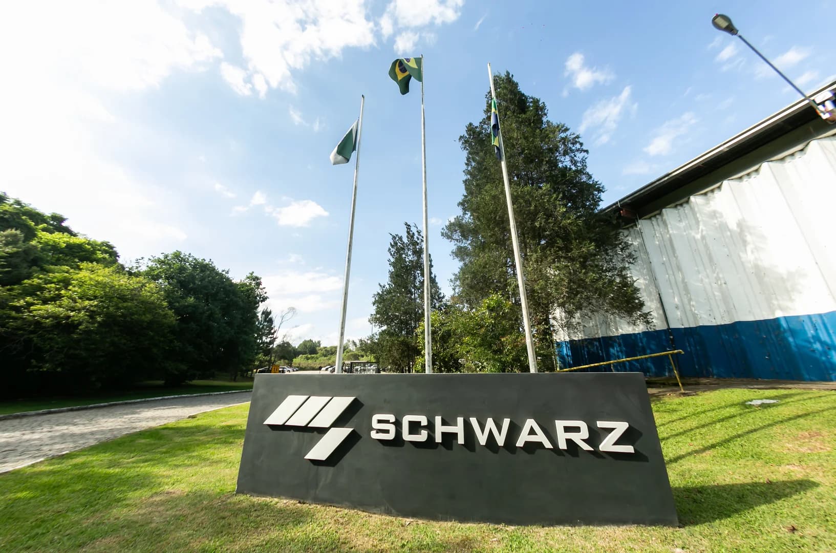 Schwarz